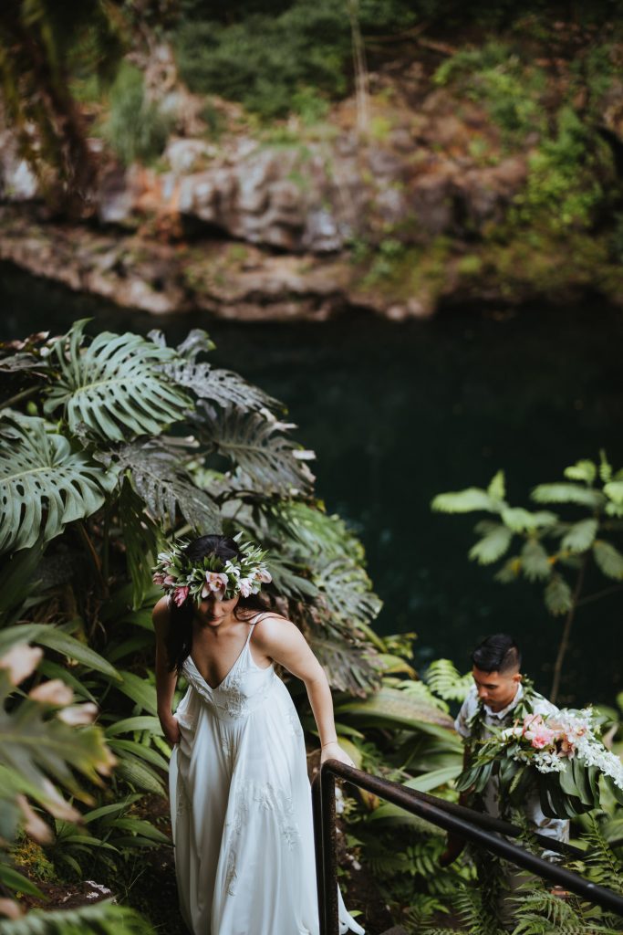 lava rocks wedding, volcanic wedding, modern wedding in hawaii, hawaii flowers, hawaii wedding photography, big island wedding packages, how to plan elopement hawaii
