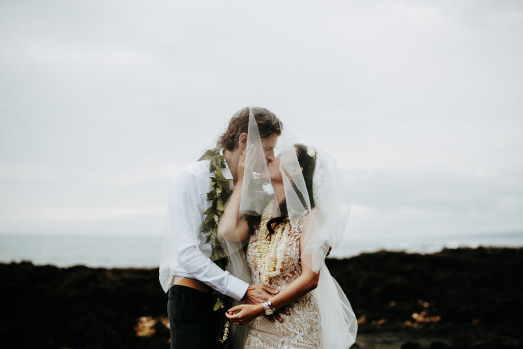 Fairmont Orchid Weddings, Big Island Wedding, Big Island Wedding Photographer, Big island Weddings, Hawaii Bride, Hawaii Wedding Flowers, Hawaii Wedding Theme