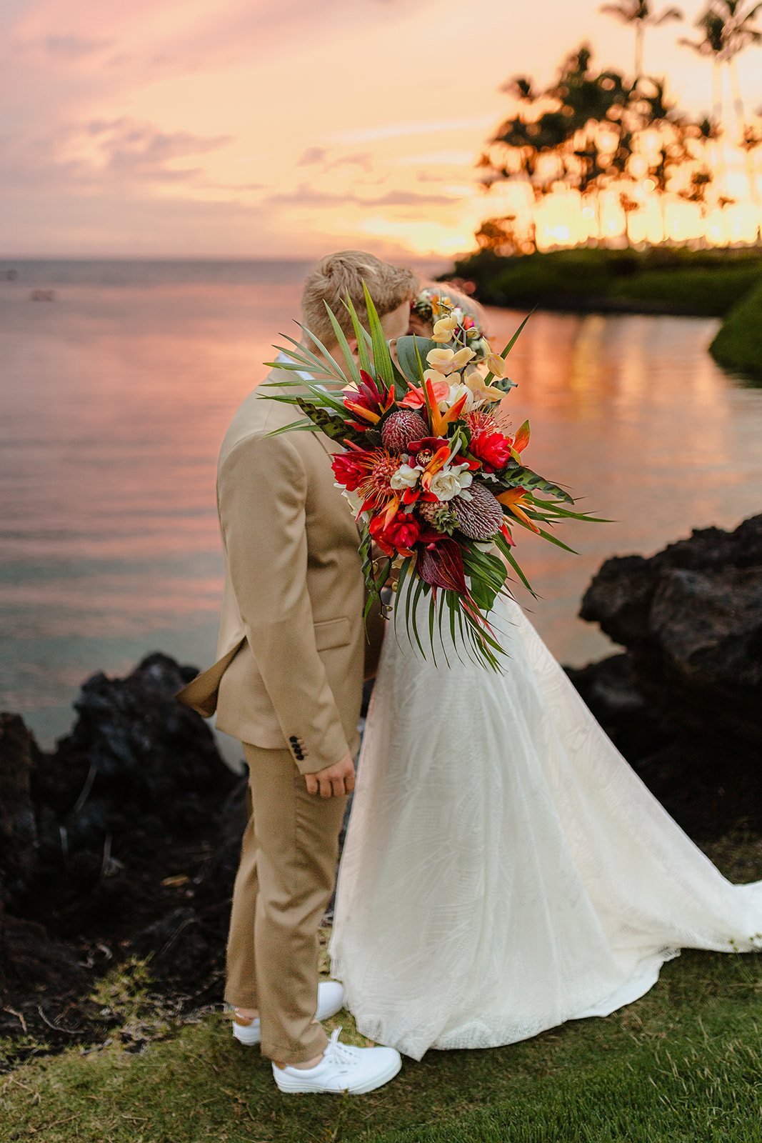 Golden Hour Hawaii Wedding